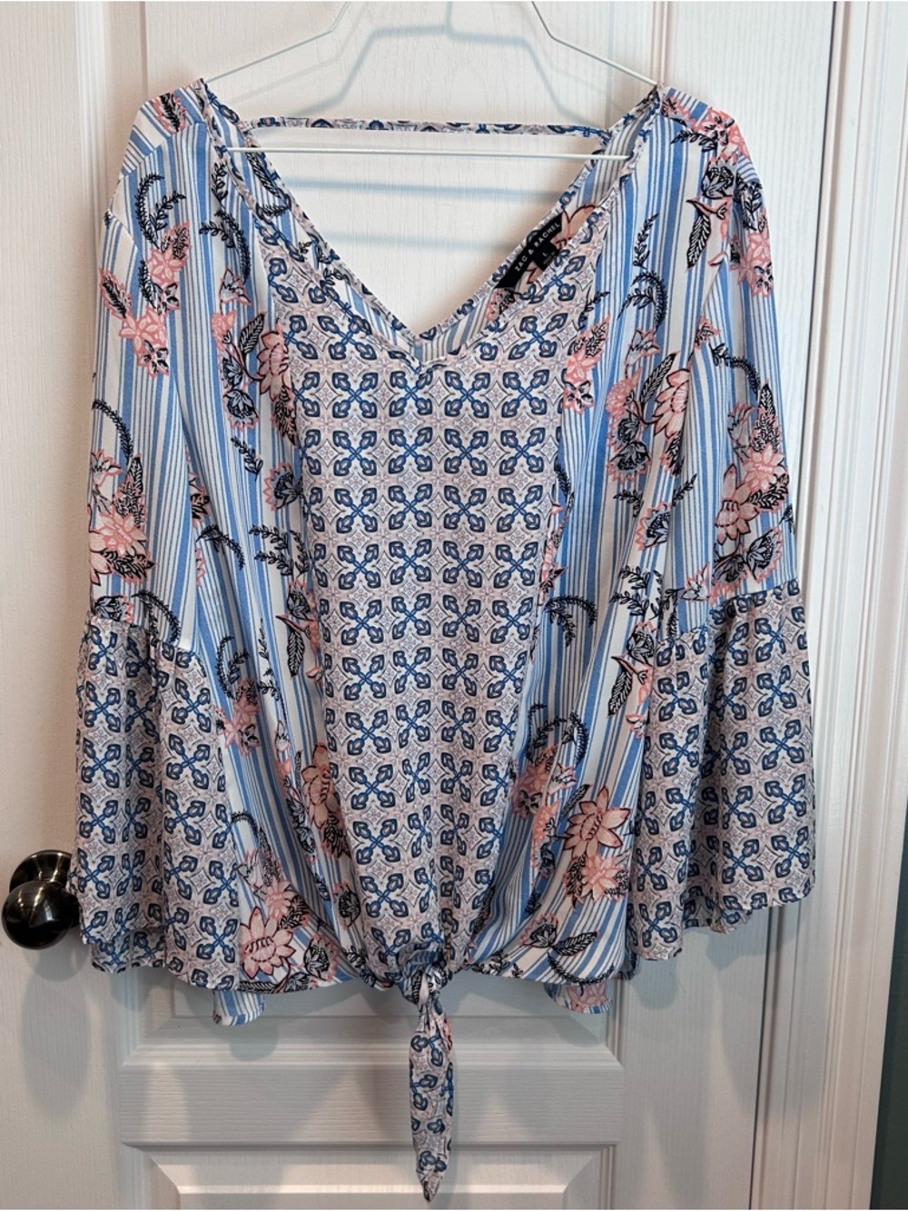 Zac & Rachel Women's Blue/Peach Floral & Striped Tie-Front Bell Sleeve Blouse LG